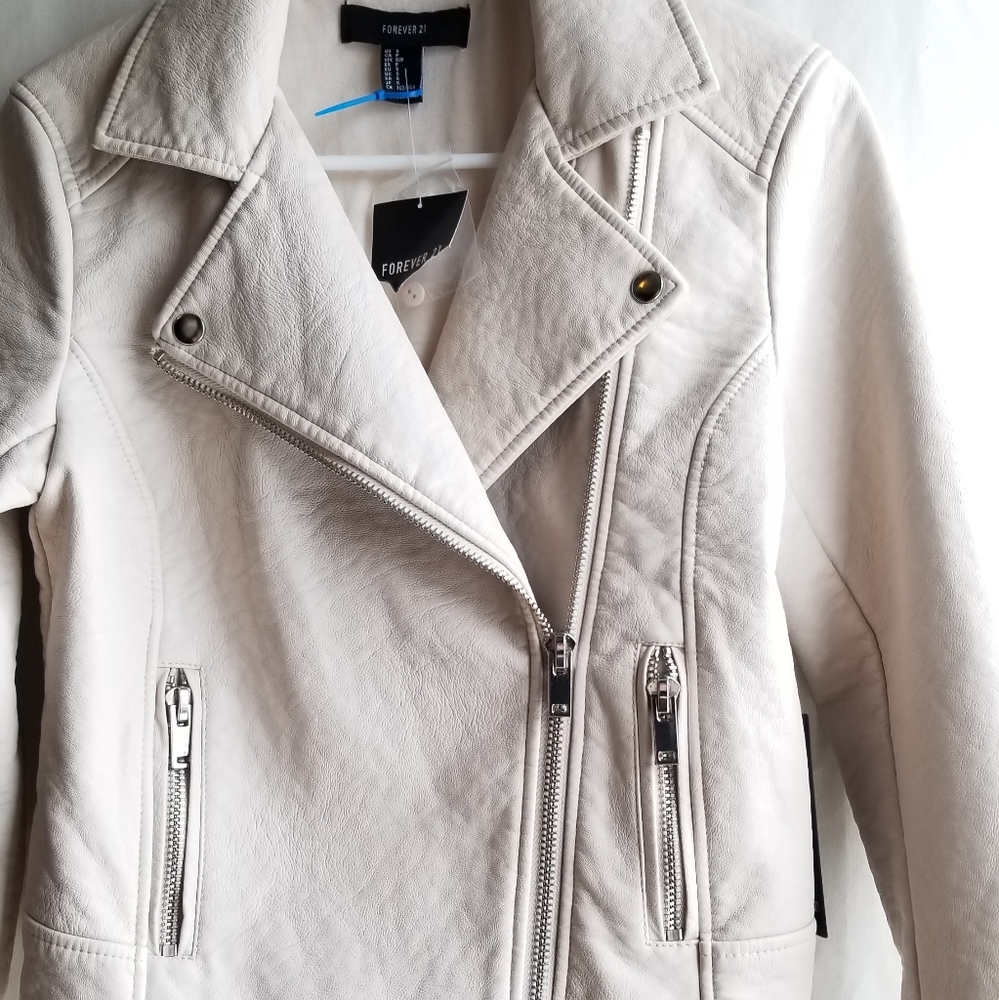 NWT - Forever 21 Faux Leather  Biker Jacket - Picture 7 of 12